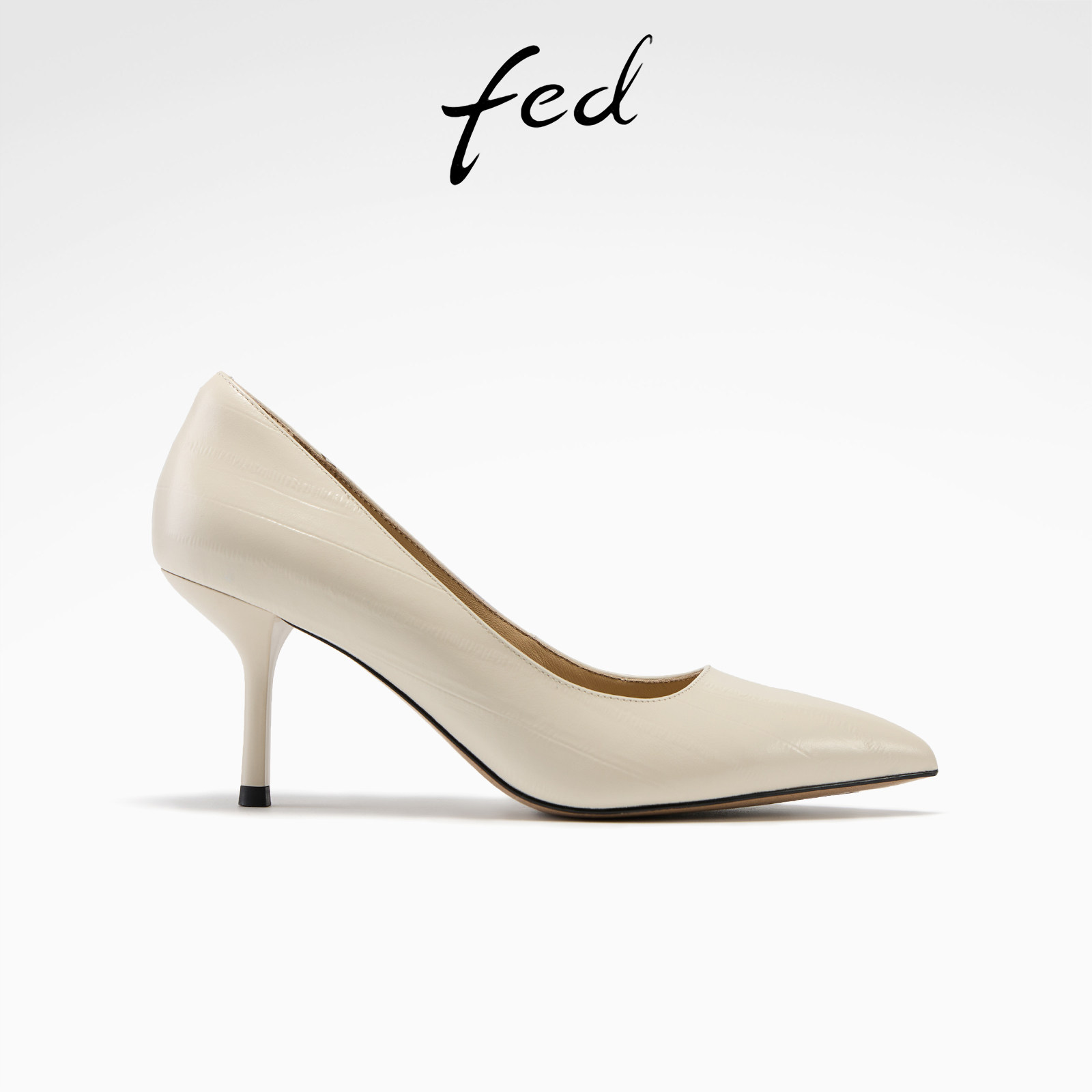 fed法式单鞋女春季新款女鞋云霜徽章高跟鞋白色真皮鞋女款YAC317