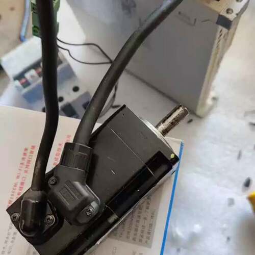 可维修安川7代伺服电机100W，SGM7J01AFC6S，SGM议价
