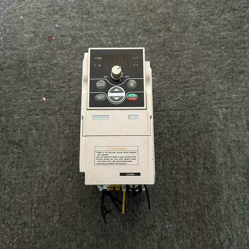 可维修四方变频器E550-2S0004，单相220V，功率1.1K议价