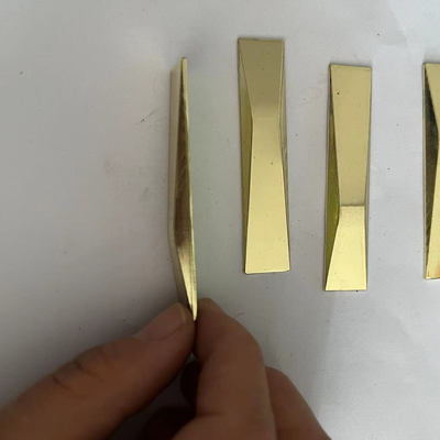 金属索菲亚全屋定制标牌家具曲美
