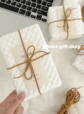 ins风简约纯白色礼物包装纸生日高级感立体压纹纸出卡打包内衬纸