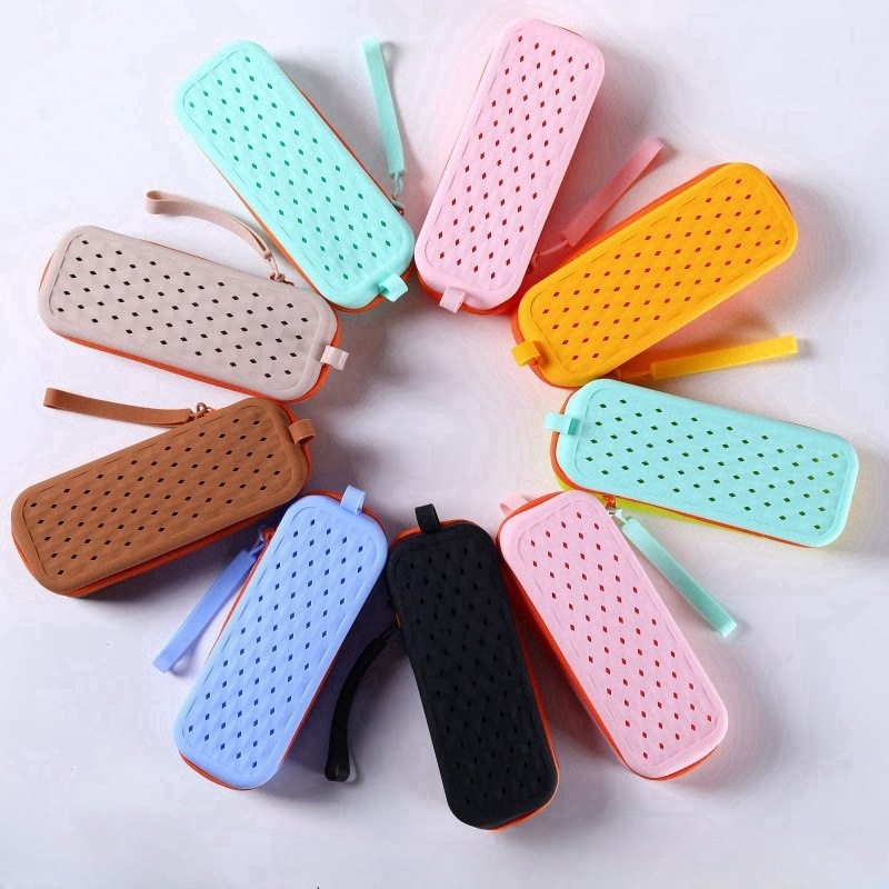 便携防摔透气耐磨游泳装备保护收纳盒硅胶泳镜盒子专业大框泳镜镜