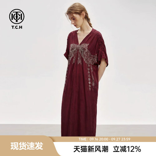 TCH优雅高级感酒红色V领连衣裙女2026夏季新款烫钻蝴蝶结气质长裙