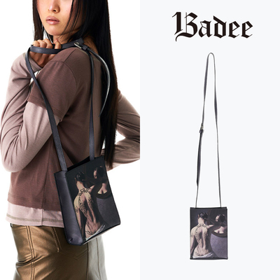 Badee手机包图案复古小