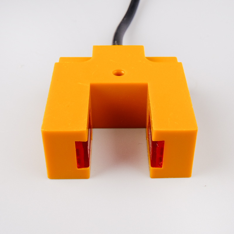 E3S-GS15C1槽型光电开关直流三线NGPN常开传感器U型电梯平层感应