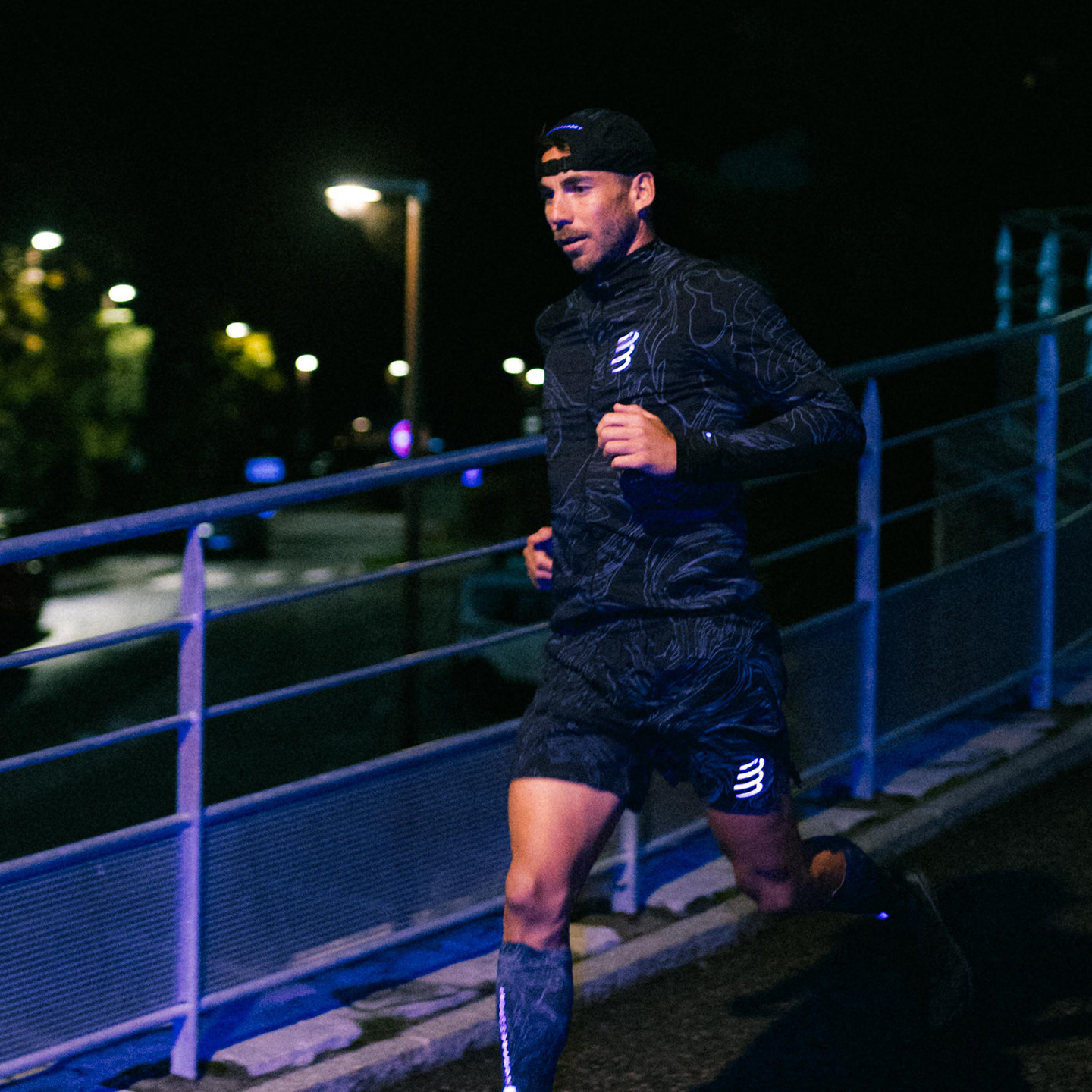 运动夹克V4男轻量防风