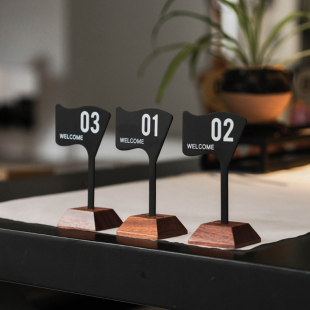 金属桌号牌定制扫码点餐立式实木台卡底座餐桌牌留座高档餐厅宴会