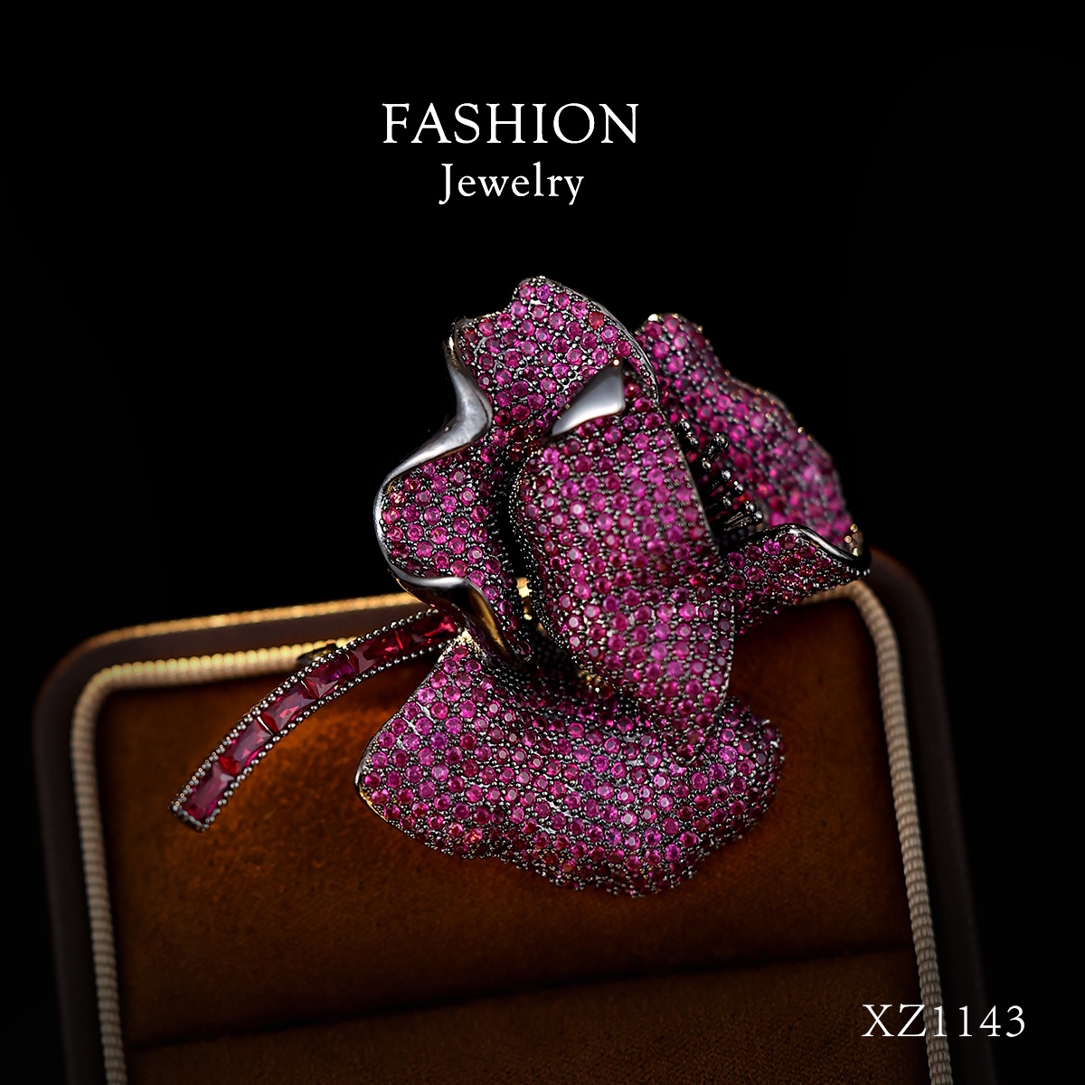 高级感奢华鸢尾花胸针高端精致时尚羊绒大衣胸花配饰西装别针小众