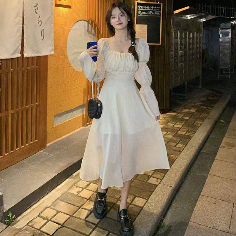 仙女法式2024秋季露背方领新款设计蝴蝶结绑带泡泡连衣裙裙子