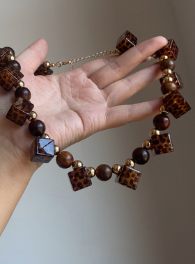 好特别！方块豹纹项链女配饰