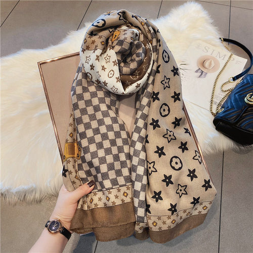PlaidScarfWomen'sAutumn