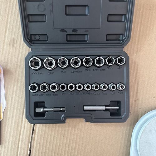 螺母取出器21pc破损残缺螺母取出器反牙螺母拆除套筒组合套装工具