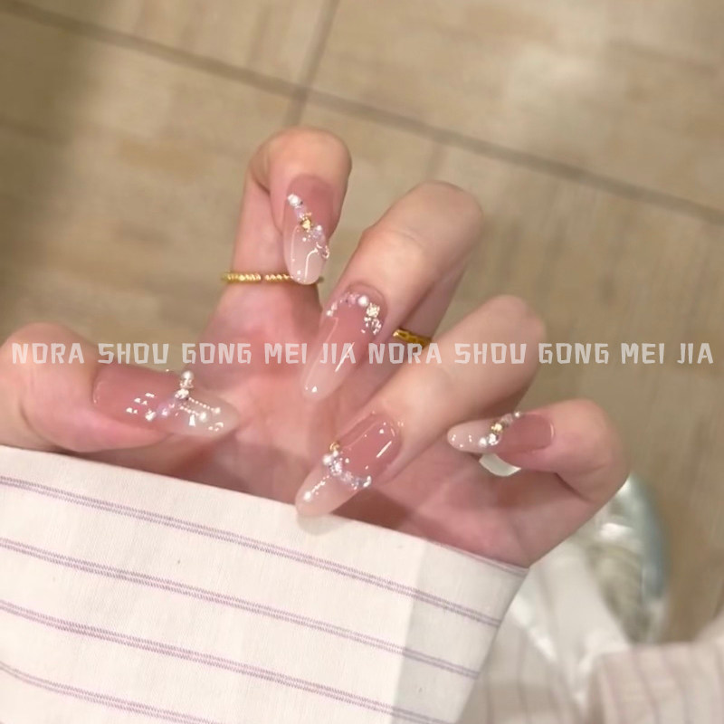 936人正在抢购高级感纯欲美甲