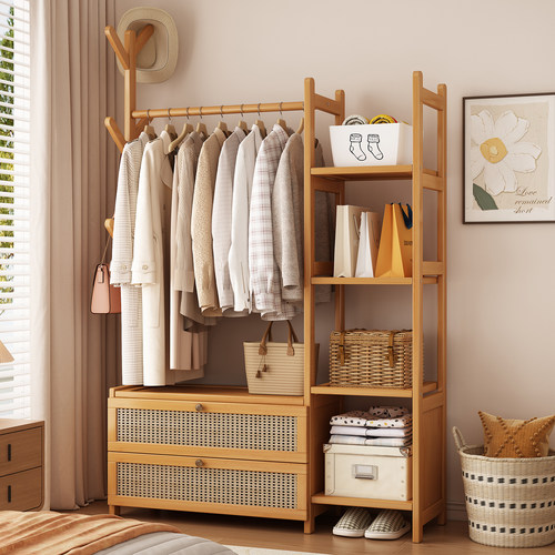 挂衣+置物，多功能分区