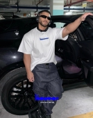 本纯棉刺绣oversize短袖 OUTOF 联名款 T恤首尔快闪店版 HIBAR男士