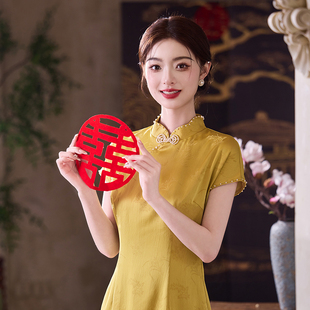 旗袍女新中式2025新款大气上档次高级感少女订婚连衣裙新娘敬酒服