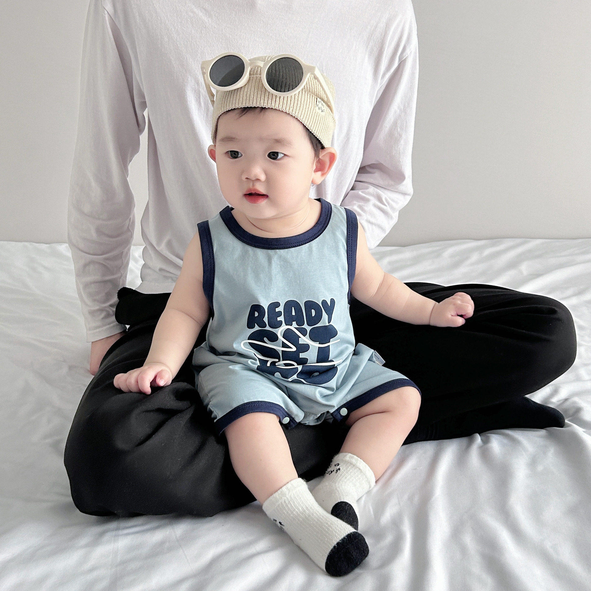 婴儿连体衣夏季薄款韩版男宝宝衣服夏装凉快背心新生幼儿夏天爬服