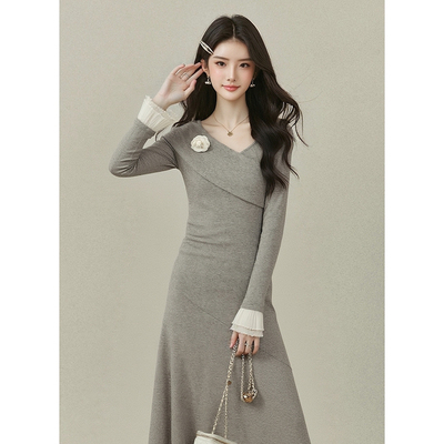 秋冬季新款法式温柔风气质优雅连衣裙女收腰显瘦v领高级感长裙子