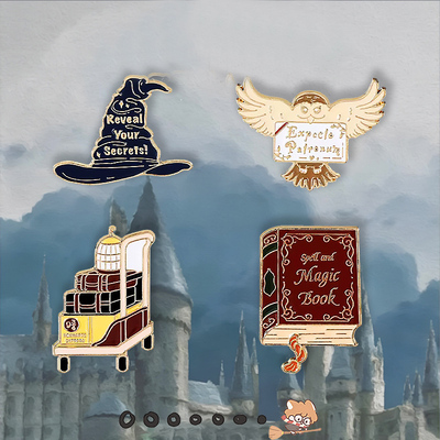魔法学院金属徽章pin周边魔法书帽子书本翅膀别针书包配饰胸针