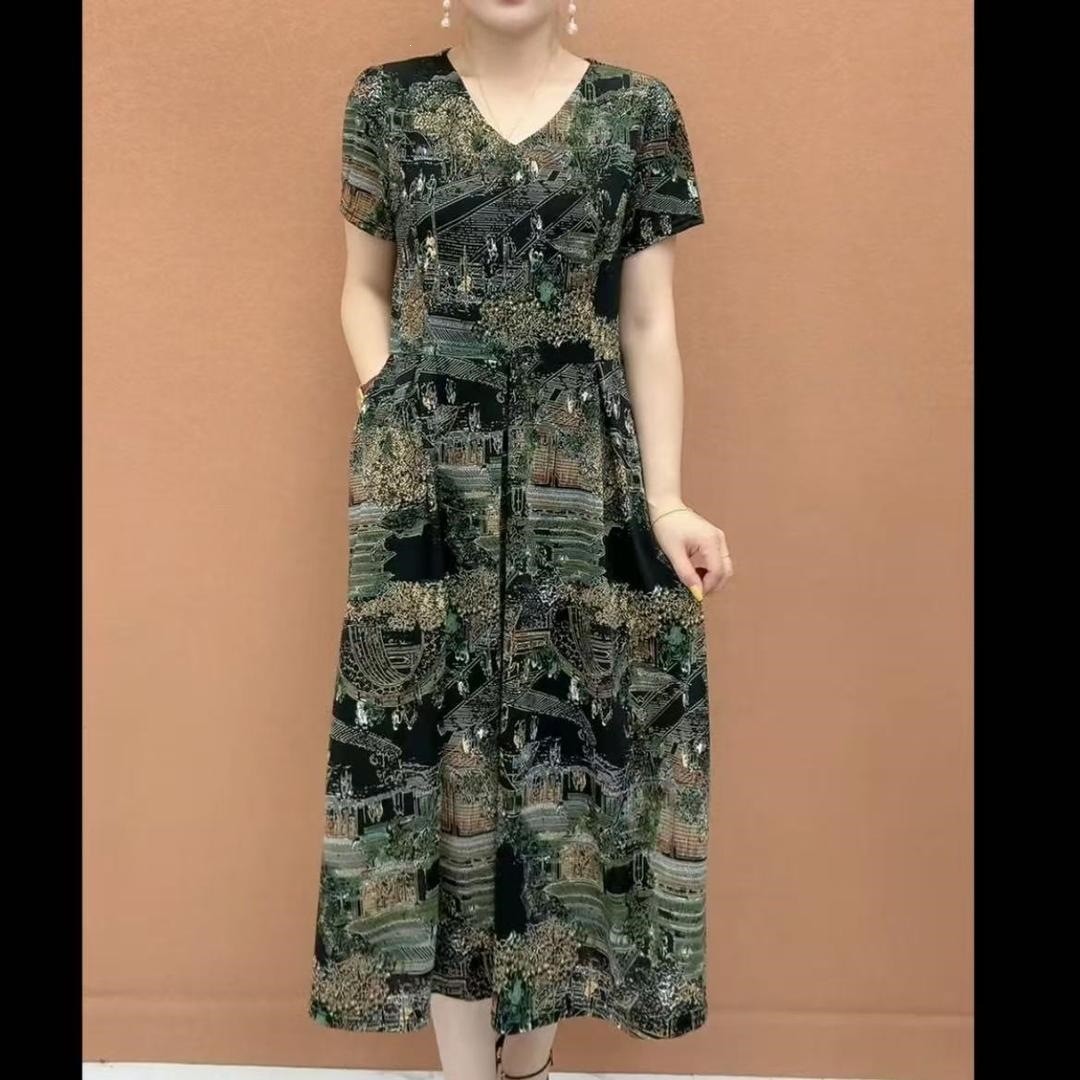 碎花洋气爆款新款夏装薄款时尚夏天氛围出游度假休闲服装连衣裙子