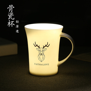 大容量骨瓷水杯子男女学生可爱高颜值陶瓷马克杯带盖勺子生日礼物