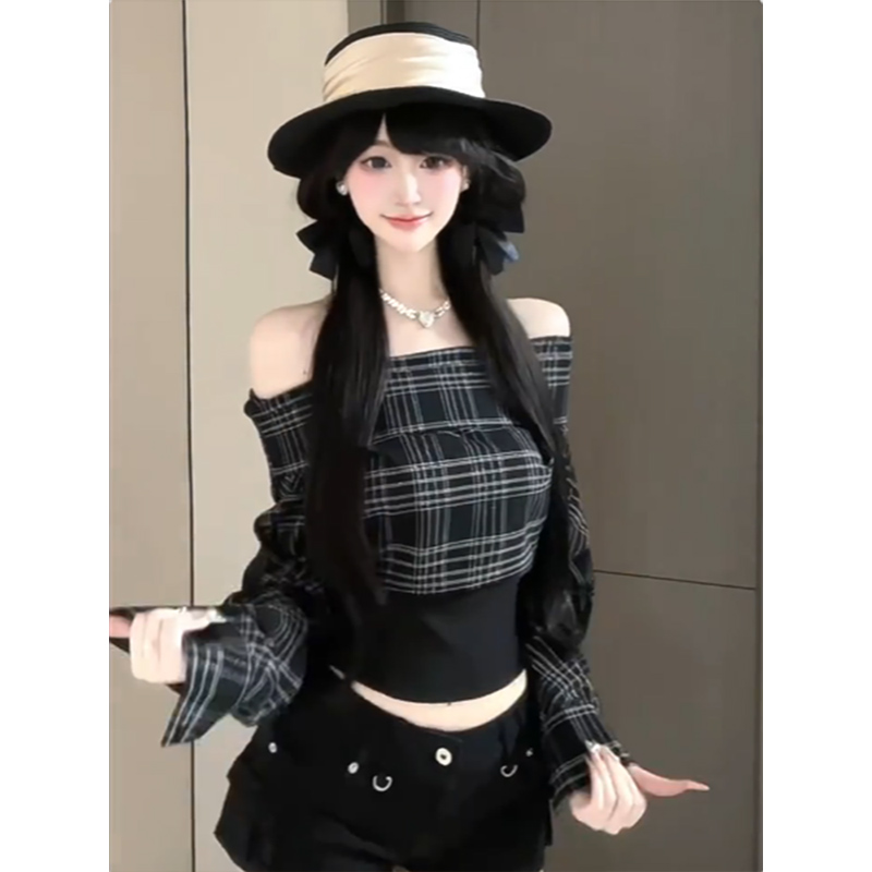 誉芝yuzhi 慵懒风简约秋季黑白撞色格纹设计一字肩收腰长袖上衣女