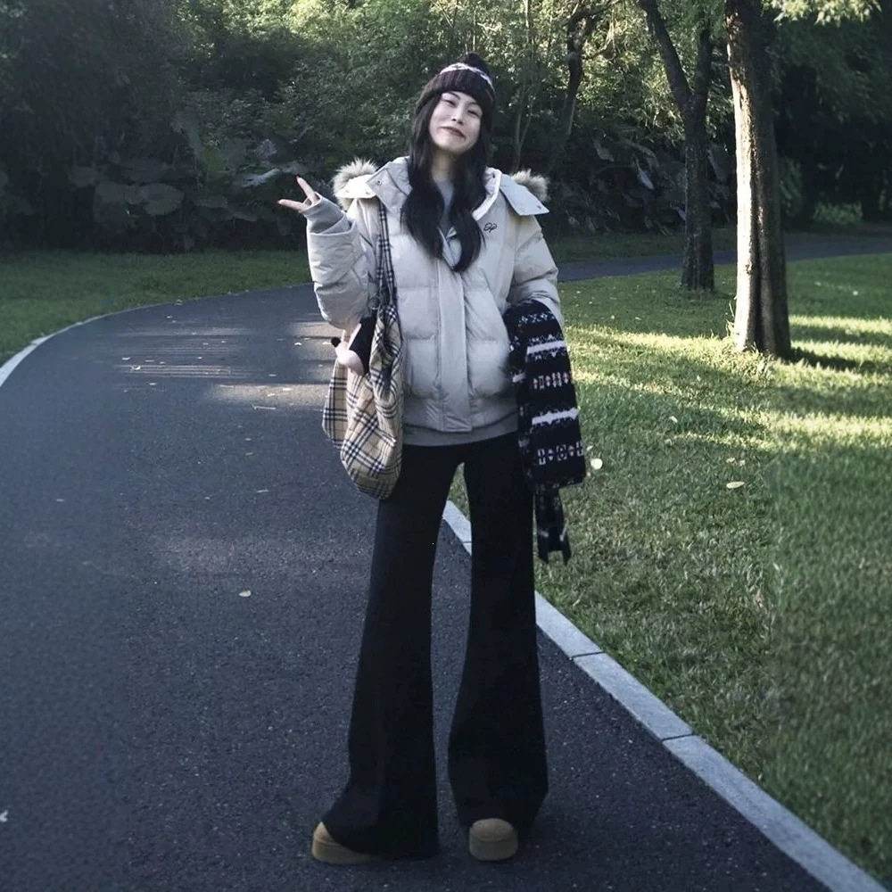 高腰修身显瘦黑色微喇裤女2026夏季新款百搭修身型牛仔裤长裤
