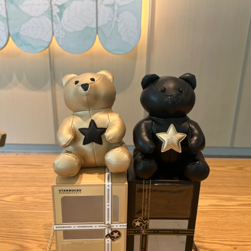 星巴克有星人10周年萌熊迷你包黑色玩偶背包卡通公仔情侣生日礼物