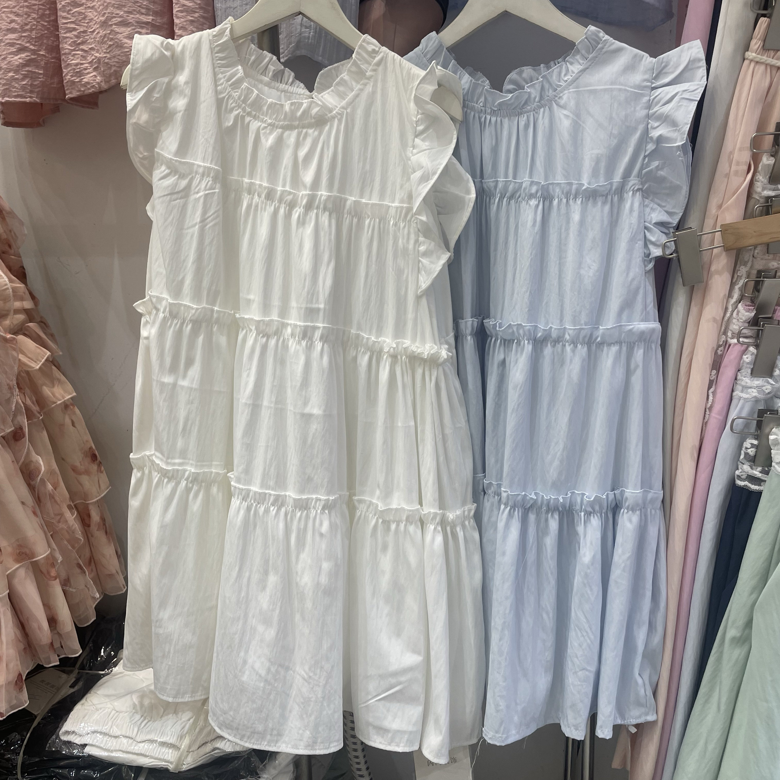 复古纯色木耳边娃娃裙女装夏季慵懒风别致大摆裙初恋飞飞袖