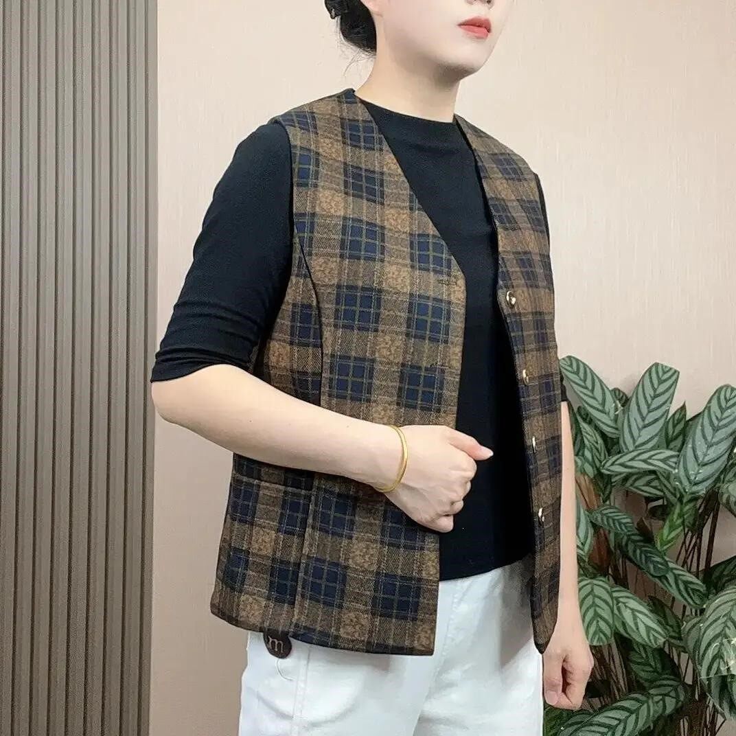 中老年马甲女春秋装薄款外套上衣妈妈装大码外穿坎肩奶奶短款马a9