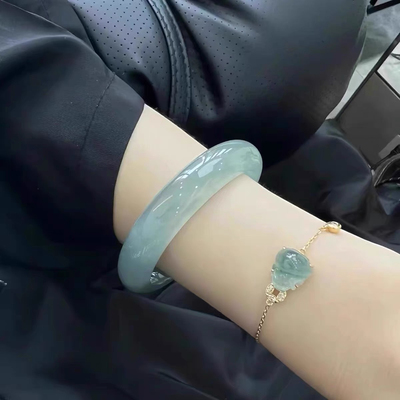 油青飘花冰种翡翠年轻女款