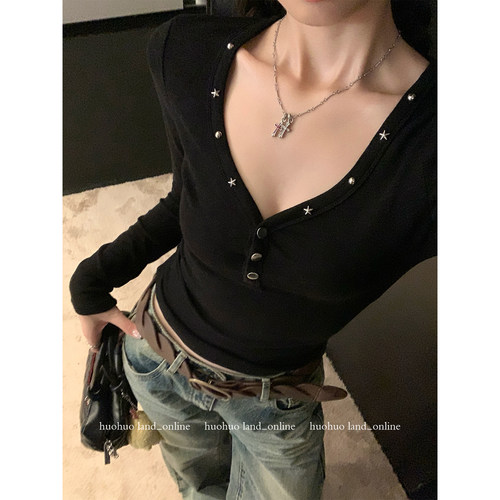 HuoHuo铆钉宣言辣妹修身T恤女