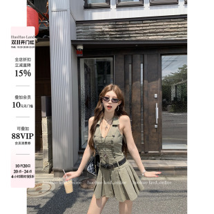 HuoHuo 露肩骑士 酷美暴击复古质感拿破仑扣挂脖衬衫领百褶连衣裙