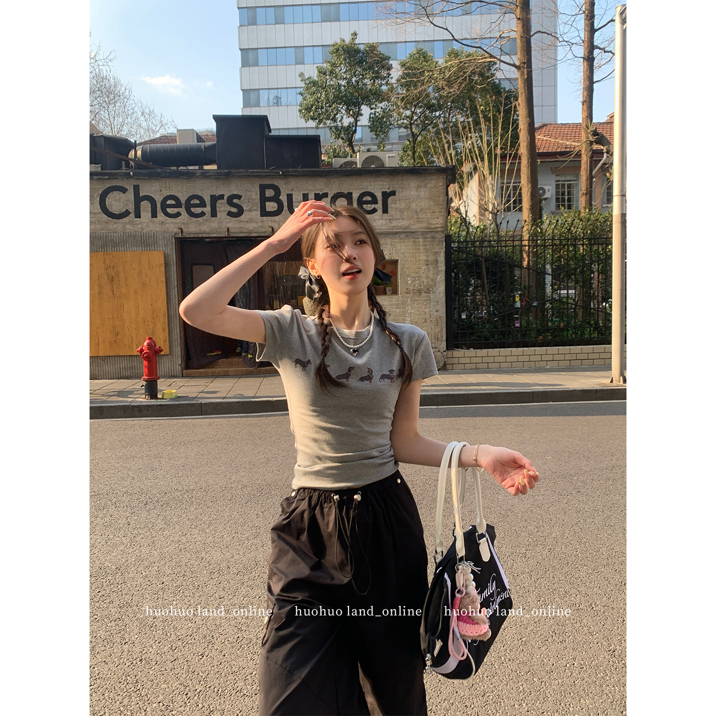 HuoHuo 沙漏腰 腊肠狗印花辣妹正肩短T恤女夏季休闲修身短袖上衣