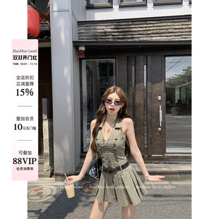 HuoHuo 露肩骑士 酷美暴击复古质感拿破仑扣挂脖衬衫领百褶连衣裙