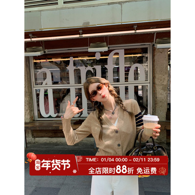 HuoHuo高密针织英伦风V领毛衣女