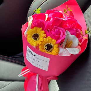 广志送给美伢的花束见面小花束成品仿真花实用礼品生日礼物送女友