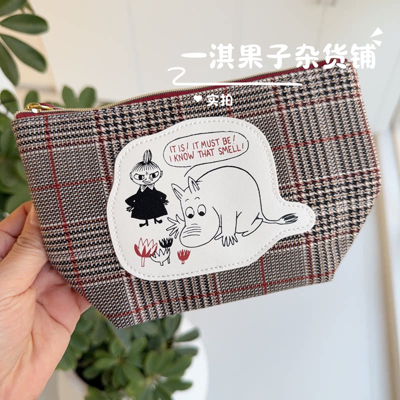 日本带回姆明亚美限定绝版复古格纹女生化妆包杂货包随身包包