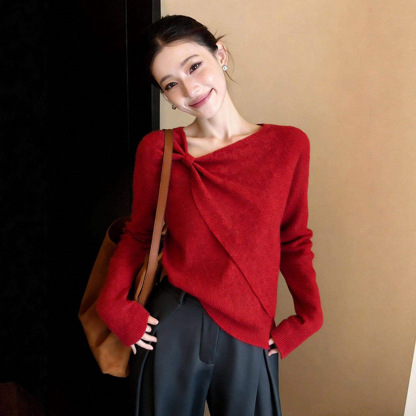 新年红色v领纽结毛衣女秋冬独特好看设计感别致绝美时尚针织上衣,女装/女士精品,毛针织衫,淘宝优惠券,粉丝福利购,淘宝优惠卷