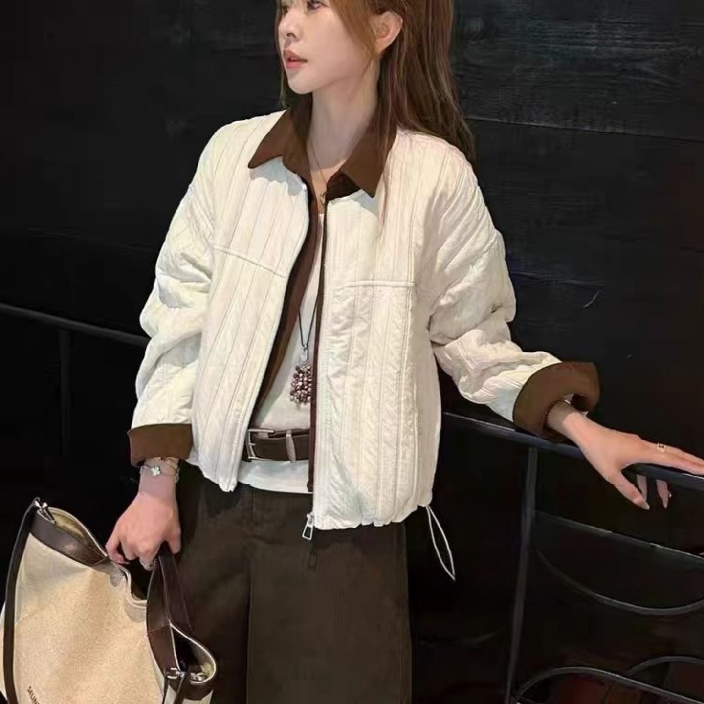 韩版撞色拼接翻领轻薄棉服外套