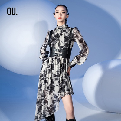 欧点晕染印花图案不对称连衣裙