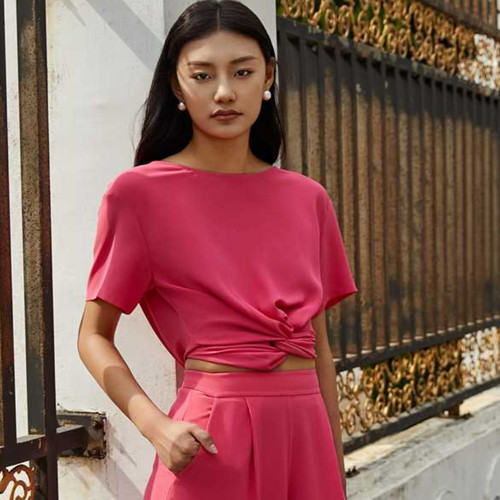 OU./欧点醋酸面料亲肤舒适前腰扭结设计上衣1032420339