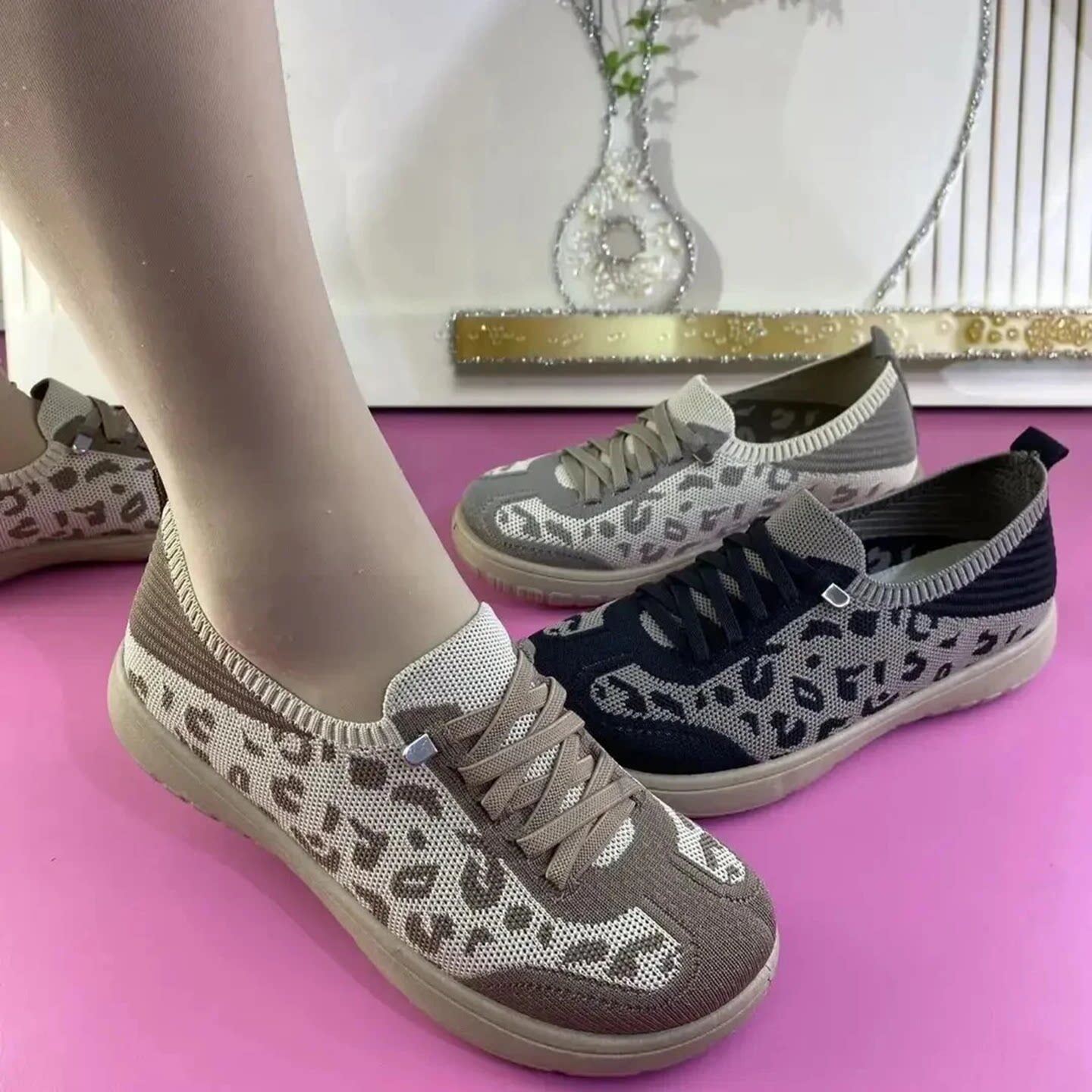 凯丽女鞋2026春季新款防磨布鞋休闲风网面鞋专柜正品豹纹德训鞋a8