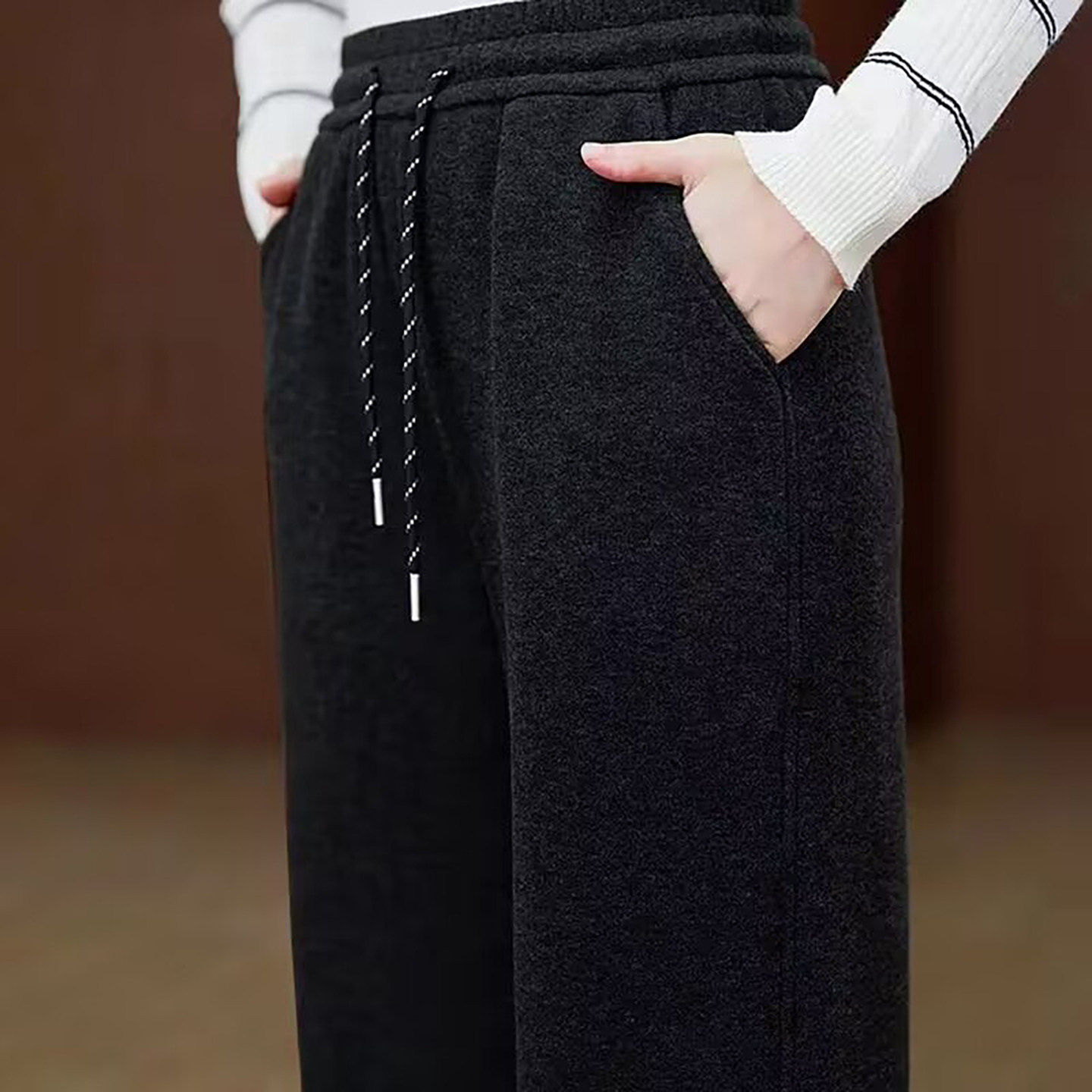 芸菲汇服饰甄选店女裤窄版显瘦直筒裤2026秋季女士宽松休闲卫a01