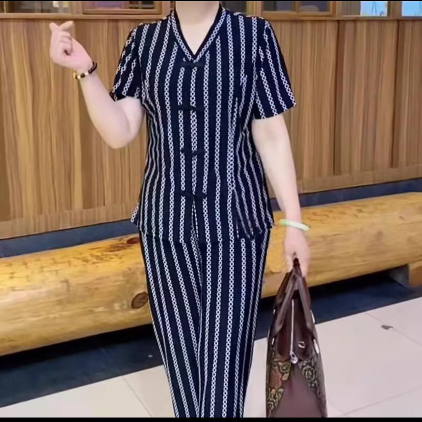 云佳女装条纹时尚短袖套装2026夏季女士宽松洋气短袖九分裤两件a4