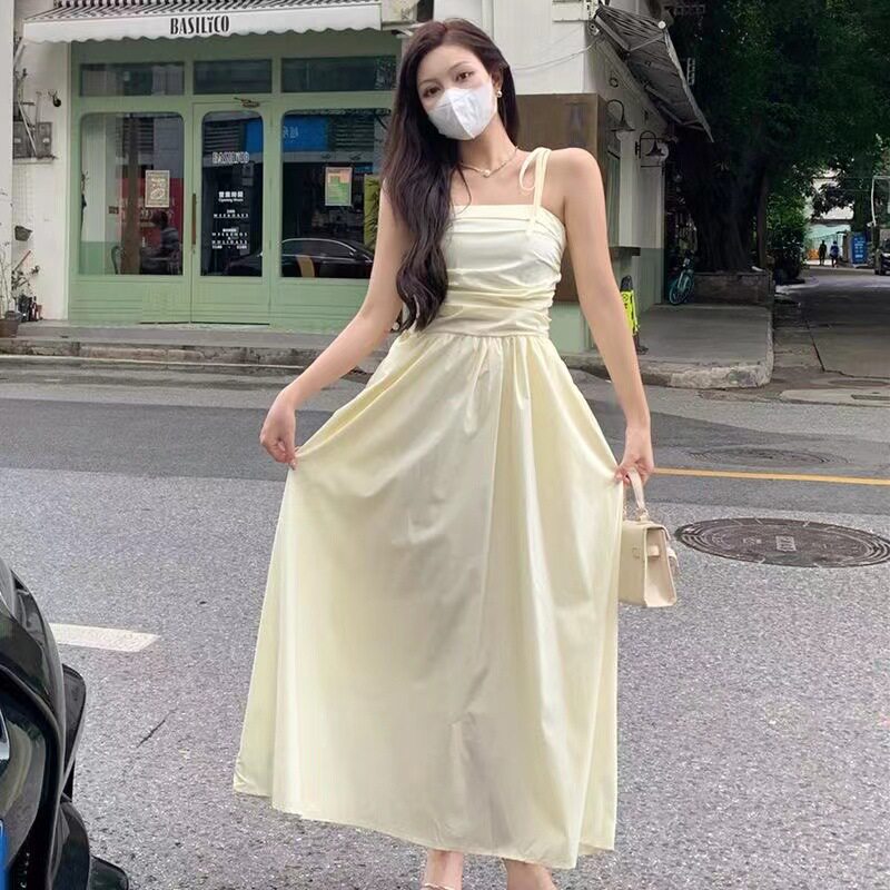 法式气质吊带连衣裙女夏季抹胸裙褶皱收腰a字裙绑带显瘦中长裙子