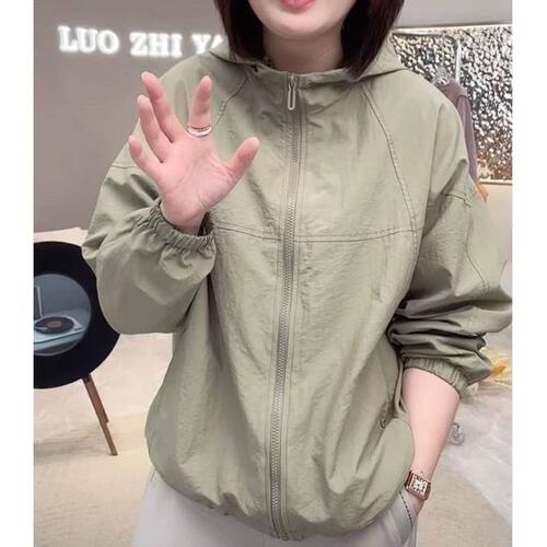 2026夏季新款韩版宽松百搭显瘦连帽薄款冲锋衣外套女透气休闲上衣
