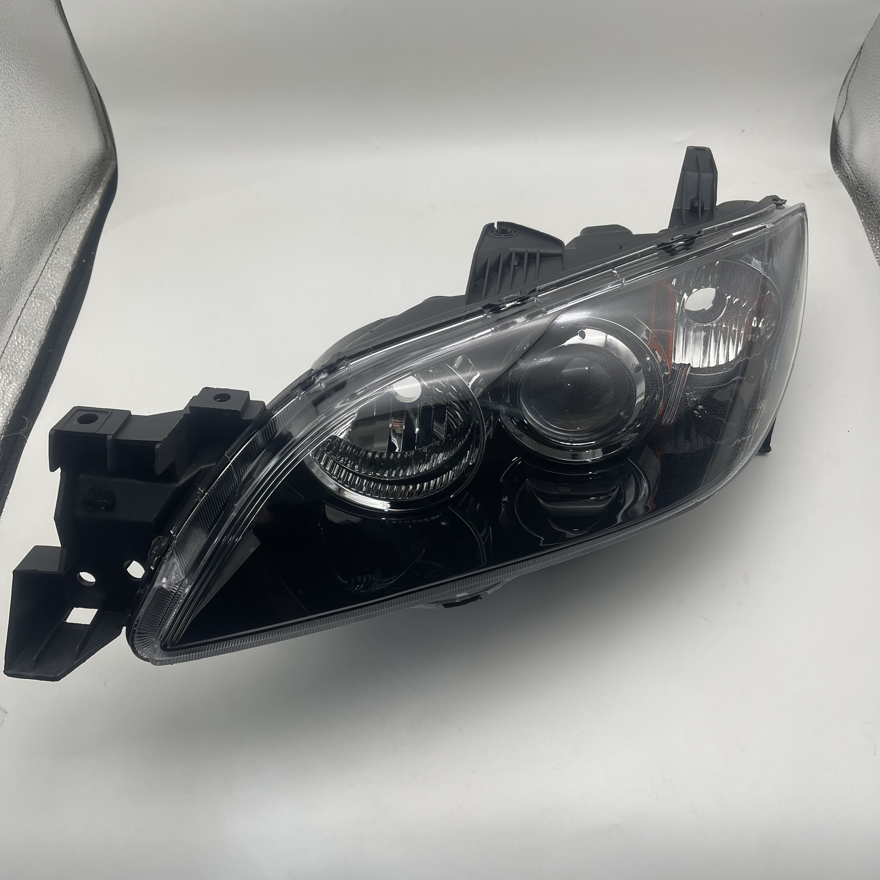 马自达3前大灯总成马3M3