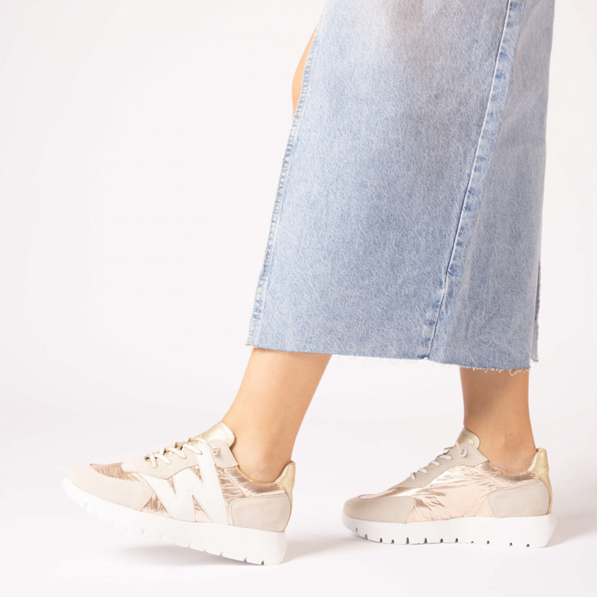 西班牙厚底女单鞋WONDERS休闲