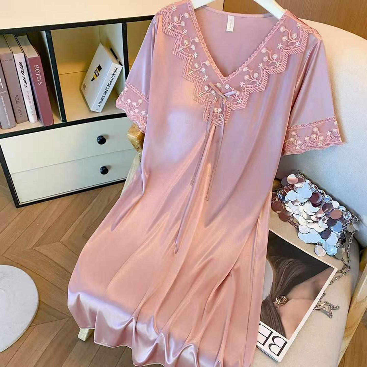 点击率冰丝睡衣女带胸垫蕾丝睡裙2026夏季新款家居服花边V领短a4